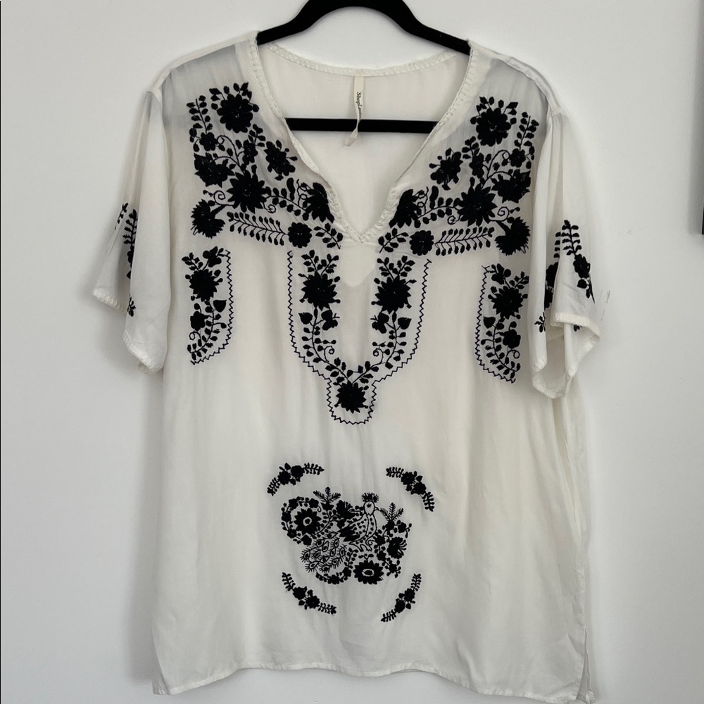 Vintage Black Embroidered White Mexican Blouse by Shop Latitude Size M/L